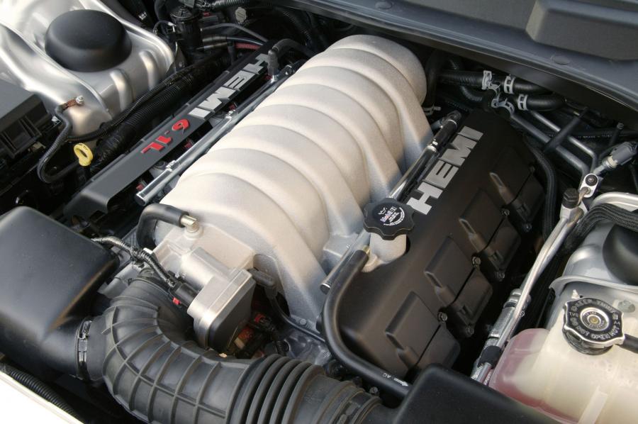 Chrysler 300C SRT8 2004 года  (EU) (фото 23 из 47)